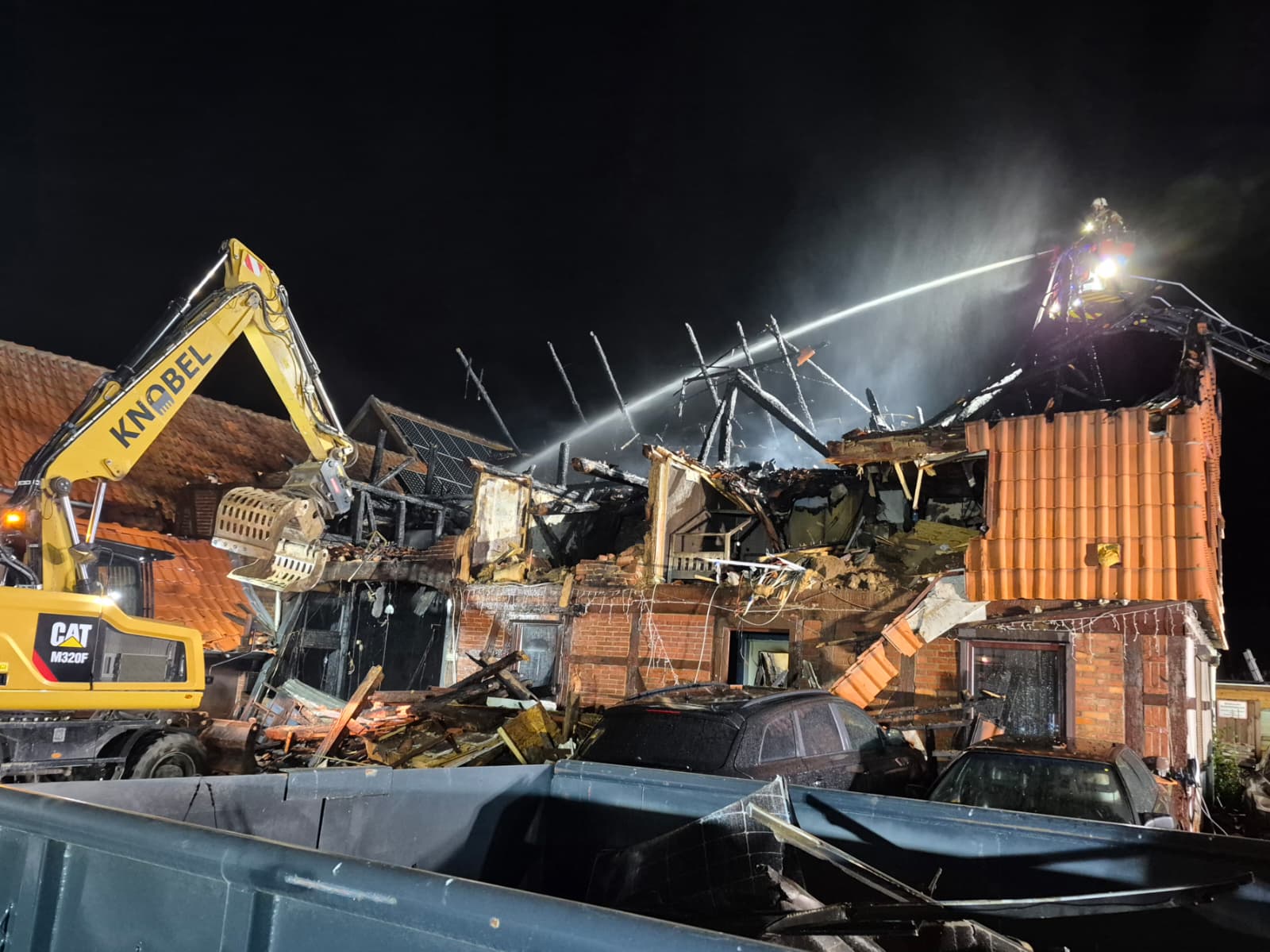 Einsatzbild FW Algermissen, hier: Wohnhausbrand