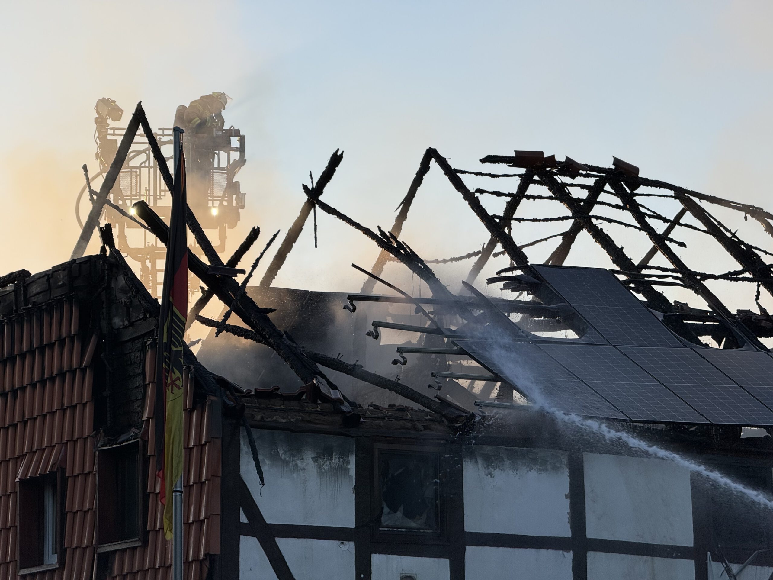 Einsatzbild FW Algermissen, hier: Wohnhausbrand